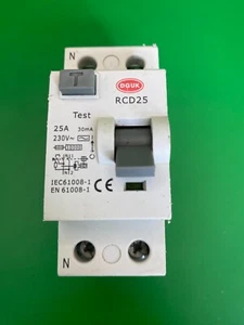 DGUK RCD25 25A 30mA RCD - Imagen 1 de 4