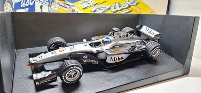 MINICHAMPS / F1 2001 McLAREN MERCEDES  MP4/16 - MIKA HAKKINEN   1/18 SCALE MODEL - Image 1 of 4
