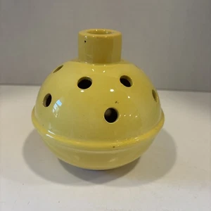 Vintage gelber Keramik Blumenfrosch mit insgesamt 13 Löchern - Bild 1 von 8