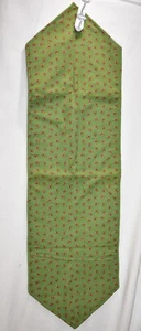 COTTON TABLE RUNNER HANDMADE GREEN & RED ROSES  54" X 16" - Picture 1 of 6