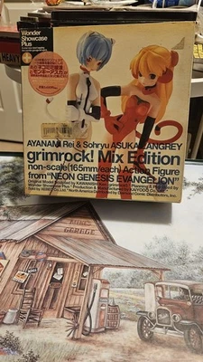 Grimrock! Ayanami Rei & Soryu Asuka Langley Genuine Figures Wonder Showcase Plus - Image 1 of 4