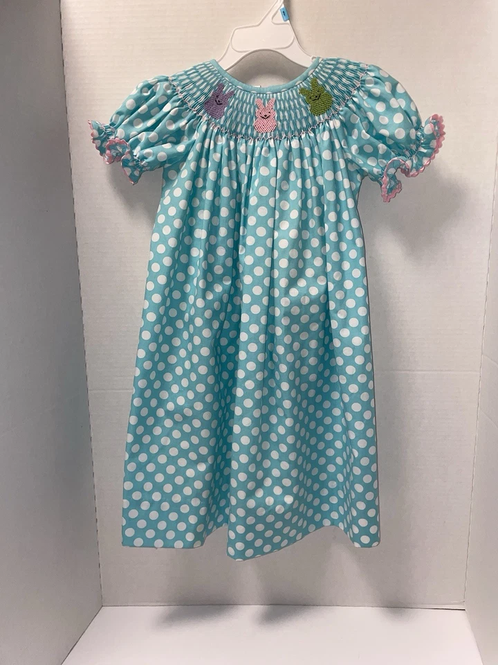 Vestido Lolly Wolly Doodle azul bolinhas bordado coelhinhos da Páscoa tamanho 2 - Imagem 1 de 4