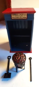 HORNBY SERIES O GAUGE RAILWAY ACCESSORY SET No 7 'WATCHMANS HUT & ACCESSORIES - Picture 1 of 9