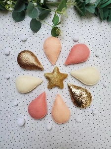 Raindrop Droplet Rain Drop Garland Felt Beige Cream Peach Gold Glitter teardrop - Picture 1 of 4