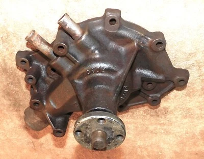 Ford Mustang Fastback Convertible GT Shelby ORIG 289 HIPO de finales de 1965 bomba de agua Foto 1 de 4