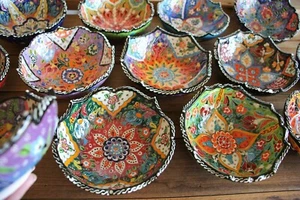 Turkish ceramic bowls - 15cm Wavy Edges - colourful, handmade and hand painted - Picture 1 of 45