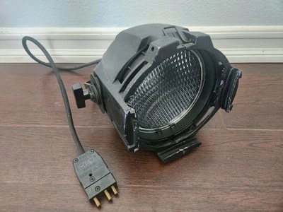 ETC Source Four Par 750 Watt Stage Light 750W - Image 1 of 4