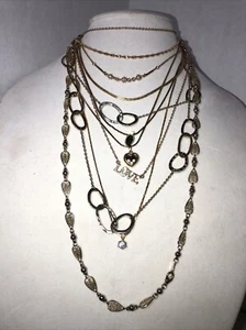 Konvolut 10 goldfarbene Halsketten Avon Markenlos Liebe Herz - Bild 1 von 11