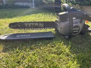 TITAN BA22 8RT 35cc 2-Stroke Engine Petrol Log Burner Chainsaw Breadsall Derby - Picture 1 of 9