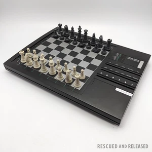 !WORKING and COMPLETE! 1988 Saitek Kasparov Team-Mate Chess Computer 207 - Picture 1 of 14