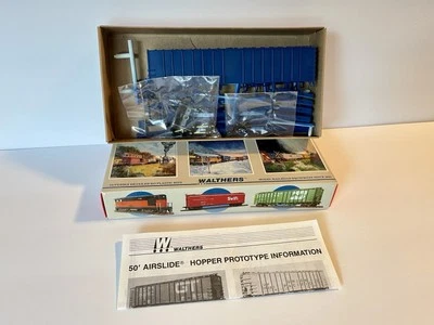 HO Scale Walthers 50’ Airslide Covered Hopper - Image 1 of 3