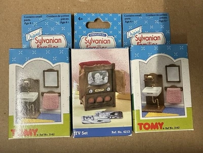 Sulvanian families Ceramic Sink & Mirror Sets, Baby Cot with Drawers, TV Set - Image 1 of 4