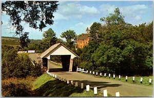Schoolhouse Covered Bridge Lyndon Vermont VT Postcard Unposted - Picture 1 of 2