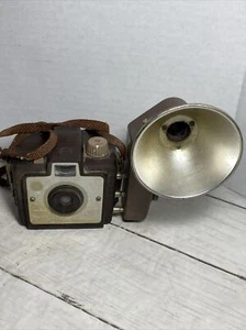Kodak Brownie Holiday Camera with Flash UnTested - Picture 1 of 13