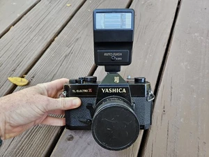 Yashica TL Electro X 35mm SLR Film Camera With Vantage Auto Flash X-370 & Strap - Picture 1 of 19