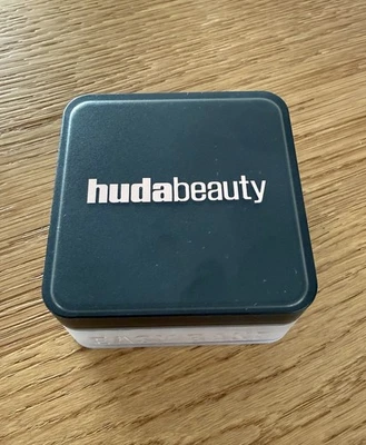 Huda Beauty Easy Bake Loose Baking & Setting Powder 20g - Peach Pie  - Bild 1 von 3