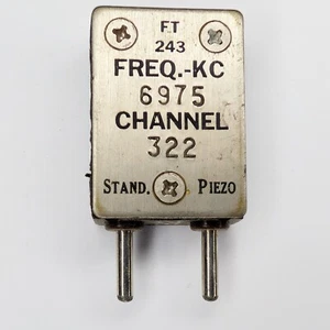 Radioaficionado Stand Piezo 6975 KC KHz FT-243 Cristal Militar Amateur Ch. 322 6P - Imagen 1 de 3