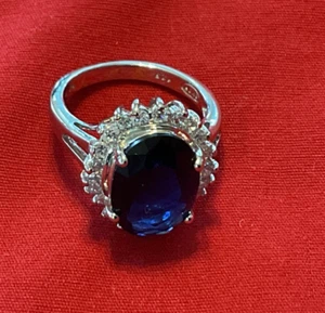 Vintage Avon Majestic Princess Ring Size 7 Sapphire Women’s Oval Jewelry - Picture 1 of 5