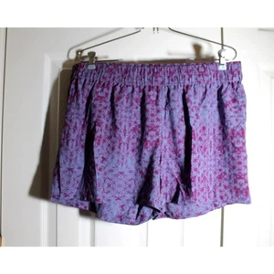 Prana Damen lila Print Kerry Shorts Gr. L - Bild 1 von 3