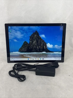 Microsoft Surface Pro 5 (1796) 12,3" 256 GB, Intel i5, 8 GB - Plateado *Puntos LCD* Foto 1 de 4