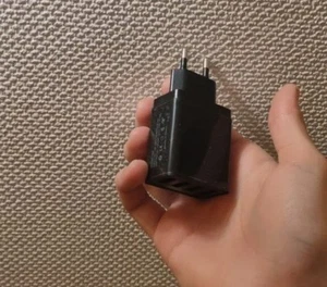 4-USB-Port-Netzwerkladegerät, 3.1A Männer Frauen versandbereit - Bild 1 von 1