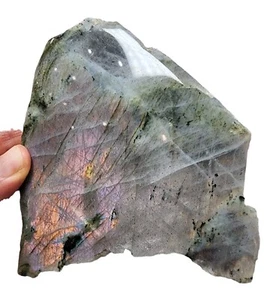 Cara pulida labradorita rosa Madagascar 240,3 gramos - Imagen 1 de 5