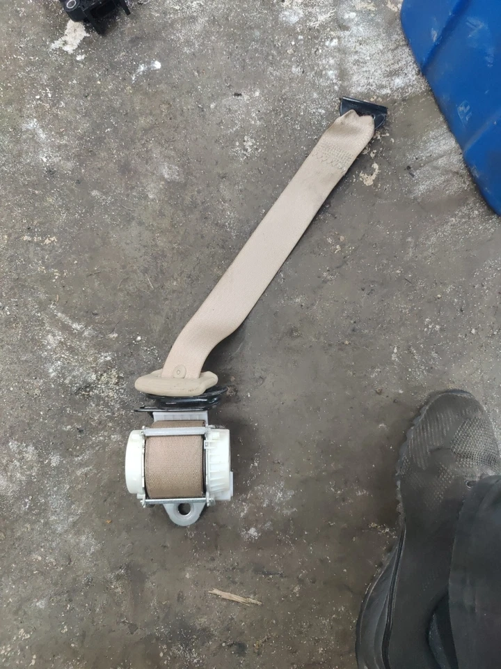 GMC YUKON XL 1500 2007-2014 segunda fila trasero segunda fila lado izquierdo cinturón de seguridad OEM Foto 1 de 3