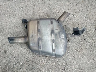 Silenciador de escape trasero BMW 535i GT P30842 2010-2013 TRACCIÓN TRASERA 3,0 L lado del conductor OEM Foto 1 de 4