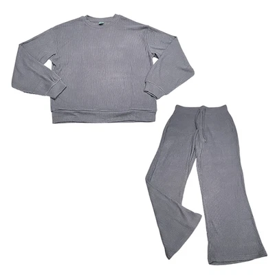 Acogedor y cómodo conjunto de salón Honeydew para mujer talla pequeña gris top con pantalones Foto 1 de 4