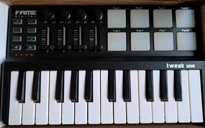 Fame Tweak Mini Midi Keyboard Controller - Bild 1 von 2