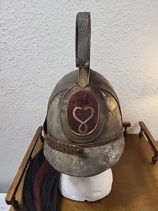  Dragonerhelm Albanien Raupenhelm mit schwarzem und roten Rosshaar  - Bild 1 von 22