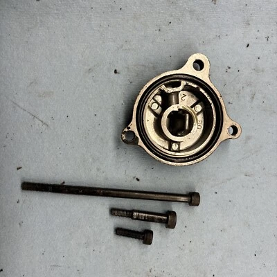 1983 1984 1985 Yamaha  Tri - Moto YTM 225DX 225dr Motor oil filter cover & Bolts Foto 1 de 2