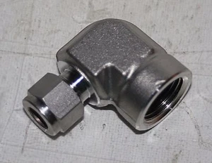 3/8" Tube x 1/2" FNPT SS Elbow Fitting Swagelok SS-600-8-8 - Picture 1 of 4