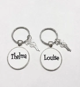 Beste Freundin Schlüsselanhänger Set Thelma Louise und Waffenpartner im Verbrechen Geschenk Schwestern - Bild 1 von 1