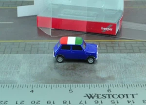 Herpa 420655 Mini Cooper ITALY Flag Blue 1:87 HO Scale - Picture 1 of 2