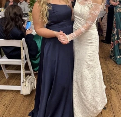 David's Bridal - Vestido de Dama de honor satinado espalda crepé un hombro - Nunca dobladillo Foto 1 de 2