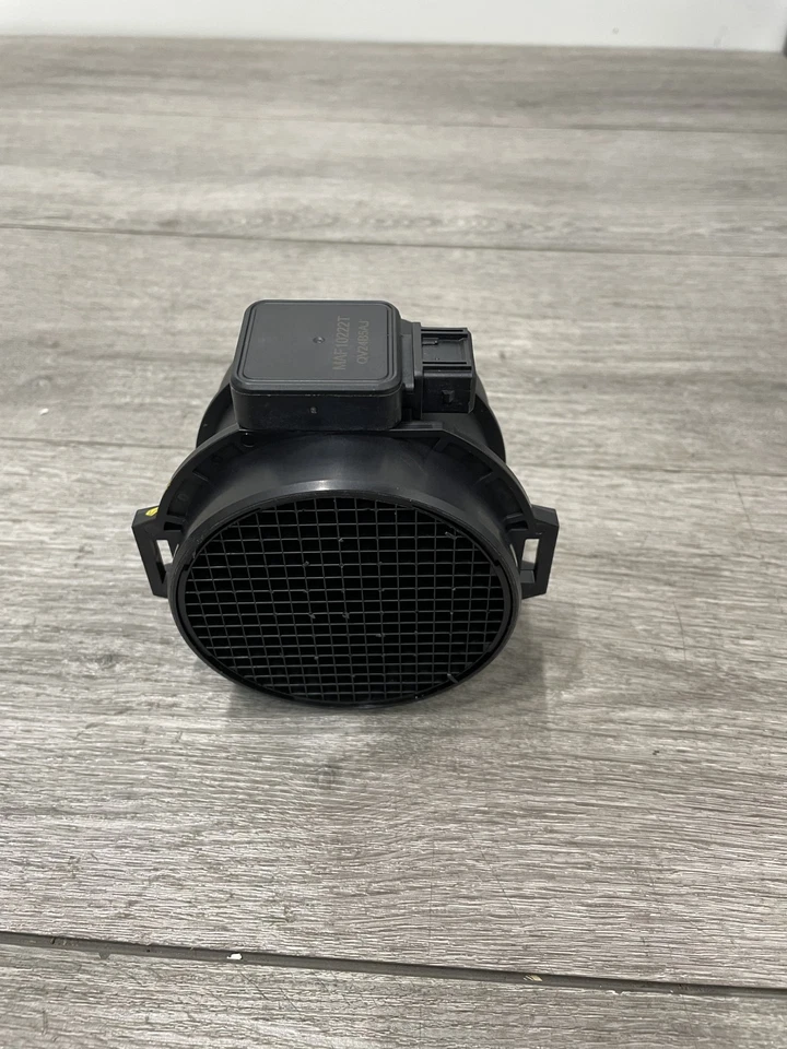 Sensor de flujo de aire másico (MAF) Premium Carquest MQ7370 para BMW Z3 X5 530i 330xi 330C Foto 1 de 4