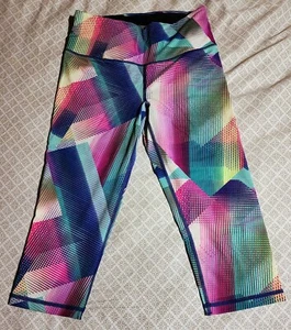 Small, VSX Sport Victoria's Secret Knockout Capri Leggings Multicolor Pants - Picture 1 of 4