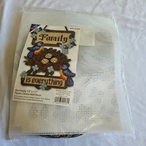 Vtg Design Works Birds FAMILY IS EVERYTHING 10" x 13" Plastic Canvas Kit - Picture 1 of 7