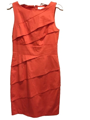 Vestido de carrera Calvin Klein, talla 4, coral, capas entrecruzadas, sin mangas, cremallera Foto 1 de 4