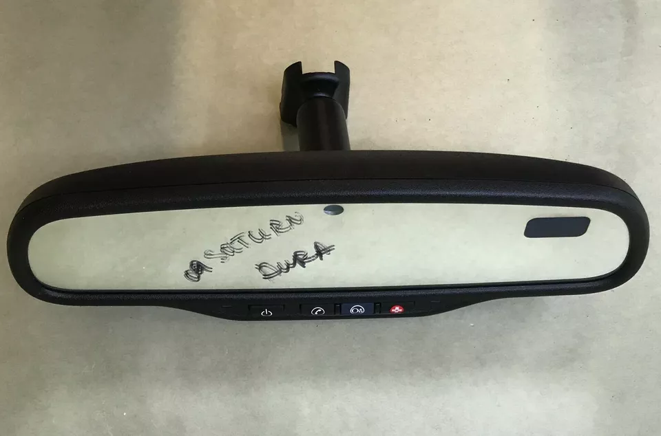 2007 2008 2009 Saturn Aura Rear View Mirror Auto Dim Headlamps Compass OEM  - Image 1 of 4