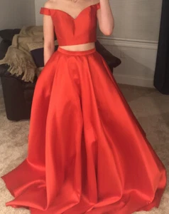 Prom Dress - Picture 1 of 2