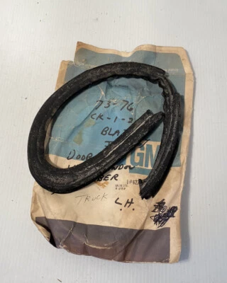 Chevrolet GMC Truck Blazer Jimmy 1973-78 ventilación izquierda ala ventana resistente al clima NOS Foto 1 de 3