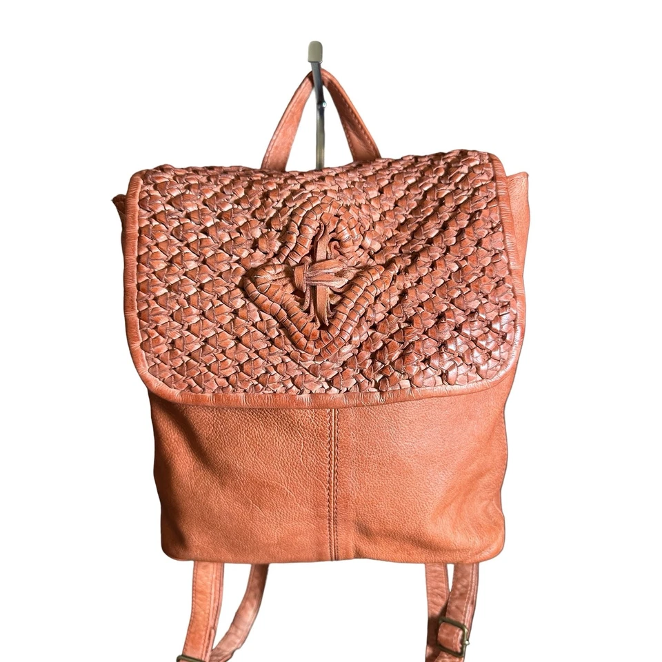 Mochila Frye & Co Pequeña de Cuero y Tejido Esme Bolso Libro Pimentón Foto 1 de 4