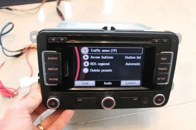 Volkswagen Golf VI 2010 Radio CD GPS player head unit 3C0035270 MAS12558 - Image 1 of 4