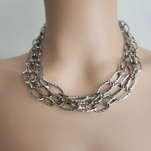 Collar de eslabones martillados vintage tono plata | Cadena llamativa de 3 hilos 18" - Imagen 1 de 4