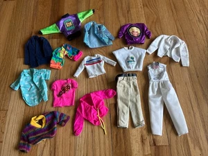 Konvolut 14 Vintage Ken Puppe zufällige Kleidung Barbie 80er 90er Hose Smoking Pullover  - Bild 1 von 11