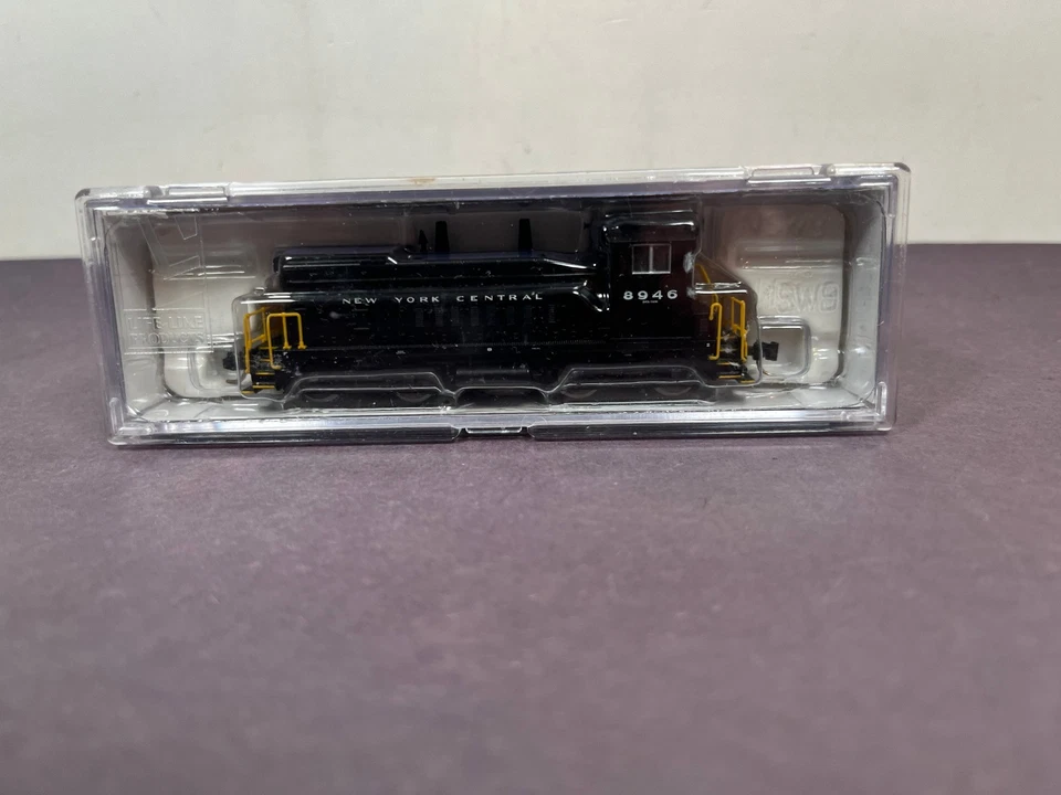 Life Like Trains N Scale Diesel Locomotive 7891 N SW9/1200 New York NYC 8946 - Image 1 of 4