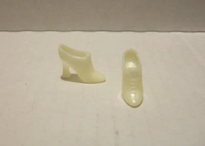 NUEVOS ZAPATOS MATTEL BARBIE DOLL OFF WHITE FROST VICTORIAN CT PUNTA CERRADA A31 Foto 1 de 4