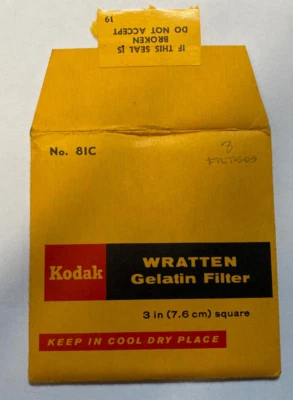 KODAK WRATTEN GELATIN FILTER NO. 81C 3" /7.6cm Square opened 3 filters - Image 1 of 2